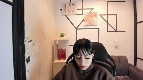 ivonneprince online show from September 19, 2025, 12:28 pm