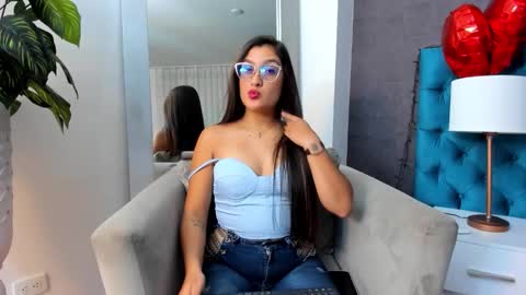 Ivonne online show from September 17, 2025, 2:30 pm