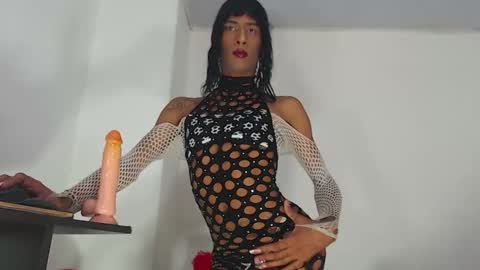 Snapshot of ivonneth chatting on February 22, 2026, 9:13 pm ivonneth online show from February 22, 2026, 9:13 pm