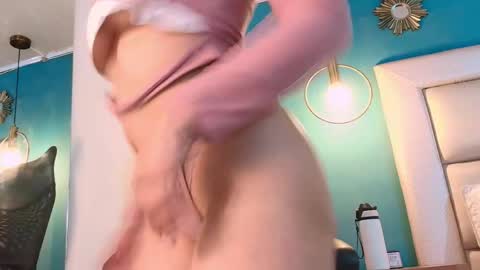Snapshot of ivonny_x chatting on April 29, 2026, 6:39 am Ivon online show from April 29, 2026, 6:39 am