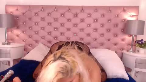 Snapshot of ivonnybon chatting on January 8, 2026, 3:31 am IvonnyBon online show from January 8, 2026, 3:31 am