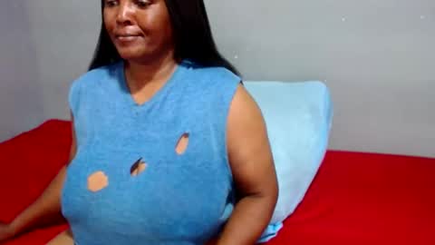 IVORYTITS48 online show from January 22, 2025, 7:03 am