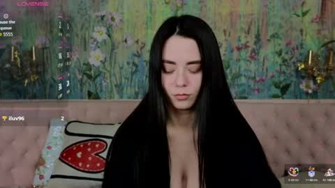 Snapshot of ivorywood_ chatting on April 19, 2026, 5:56 pm ivorywood_ online show from April 19, 2026, 5:56 pm