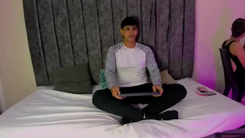 ivy_and_joseph online show from March 4, 2025, 1:17 pm
