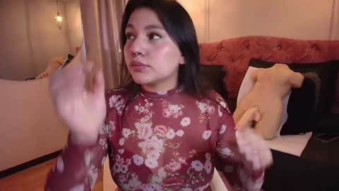 ivy_bonnie online show from November 25, 2025, 12:16 pm