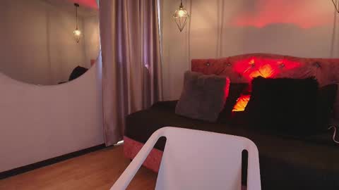 ivy_bonnie online show from December 17, 2025, 2:23 pm