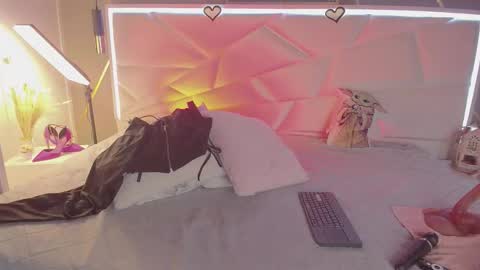 IVY online show from October 17, 2025, 8:11 pm