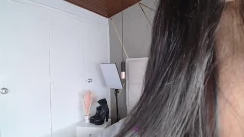 IVY online show from November 7, 2025, 8:09 pm