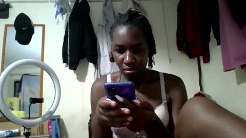 ivyk_ online show from April 6, 2026, 7:15 pm