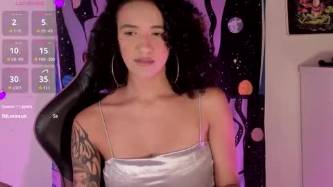 Camila online show from September 24, 2025, 4:43 pm