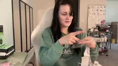 Ivy Minxxx online show from November 17, 2025, 8:25 pm