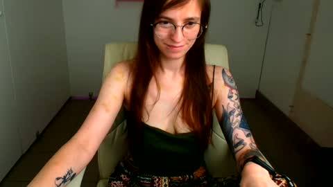 Snapshot of ivynoir_ chatting on June 26, 2026, 12:53 pm Ivy online show from June 26, 2026, 12:53 pm