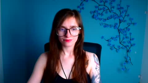 Snapshot of ivynoir_ chatting on July 8, 2026, 12:42 pm Ivy online show from July 8, 2026, 12:42 pm