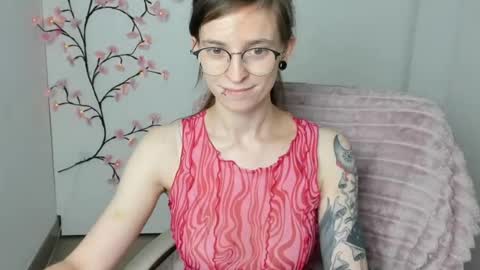 Snapshot of ivynoir_ chatting on July 26, 2026, 2:46 pm Ivy online show from July 26, 2026, 2:46 pm