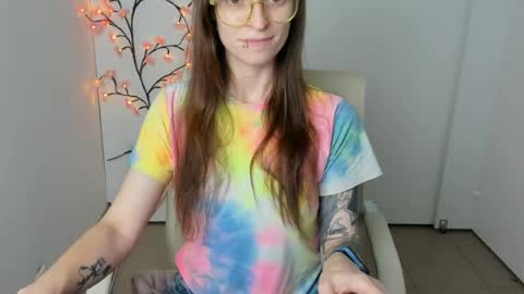 Snapshot of ivynoir_ chatting on August 3, 2026, 8:34 pm Ivy online show from August 3, 2026, 8:34 pm