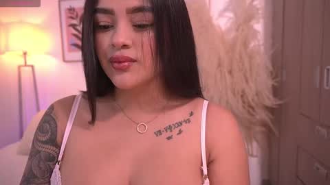 Snapshot of ivyrose_ chatting on October 15, 2025, 3:06 am Annie online show from October 15, 2025, 3:06 am