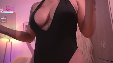 Snapshot of ivyrose_ chatting on October 23, 2025, 3:17 am Annie online show from October 23, 2025, 3:17 am