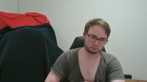 iwantfucknow online show from February 4, 2026, 8:03 pm