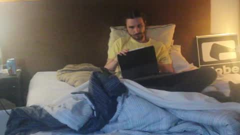 iwhitesmurf online show from November 25, 2025, 6:24 am