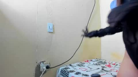 ixchell_dewei online show from November 2, 2025, 4:04 am