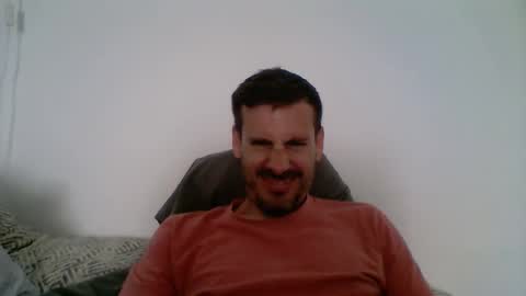 Snapshot of iyoperro chatting on May 4, 2026, 8:21 am Casandro online show from May 4, 2026, 8:21 am