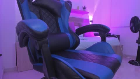 Iza online show from November 14, 2025, 1:21 pm