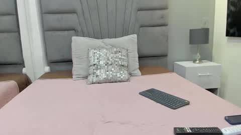 izato online show from March 8, 2025, 11:16 am