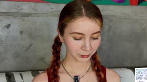 Snapshot of izi_fox chatting on March 18, 2026, 5:05 pm izi online show from March 18, 2026, 5:05 pm