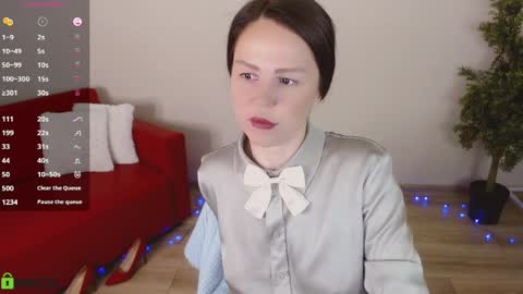 Queen of nylon  Victoria online show from April 4, 2026, 4:55 am