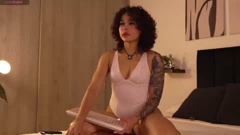 Izzy vega  online show from June 10, 2026, 1:28 am