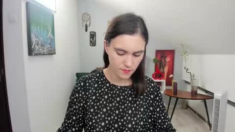 Izzy online show from October 23, 2025, 6:06 pm