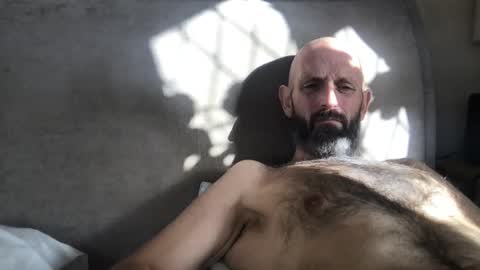 izzysboytoy1 online show from November 17, 2025, 12:00 pm