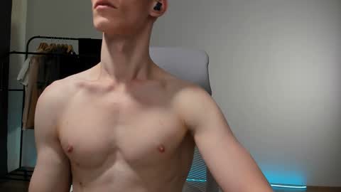 Snapshot of j_akira13 chatting on December 20, 2024, 7:28 pm Danny online show from December 20, 2024, 7:28 pm