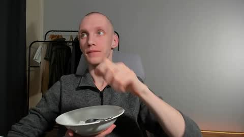 Snapshot of j_akira13 chatting on December 23, 2024, 3:29 am Danny online show from December 23, 2024, 3:29 am