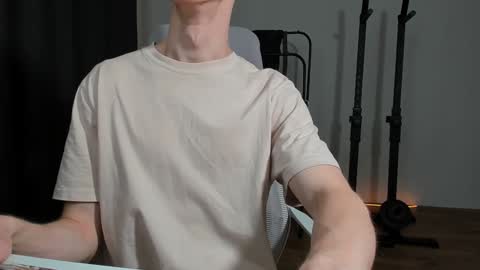 Snapshot of j_akira13 chatting on December 30, 2024, 11:04 am Danny online show from December 30, 2024, 11:04 am