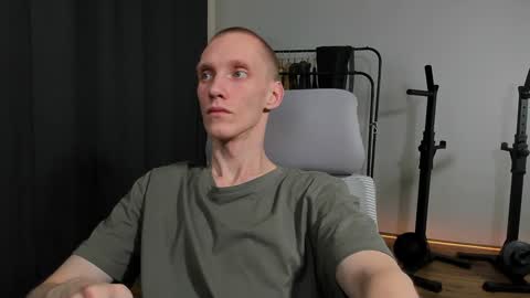 Snapshot of j_akira13 chatting on January 4, 2025, 4:44 am Danny online show from January 4, 2025, 4:44 am