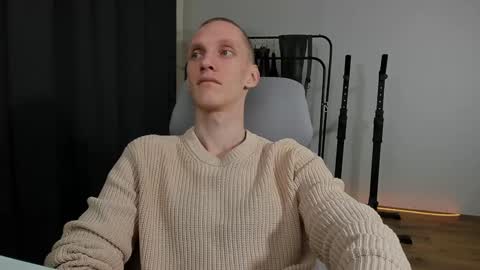 Snapshot of j_akira13 chatting on January 5, 2025, 6:02 am Danny online show from January 5, 2025, 6:02 am