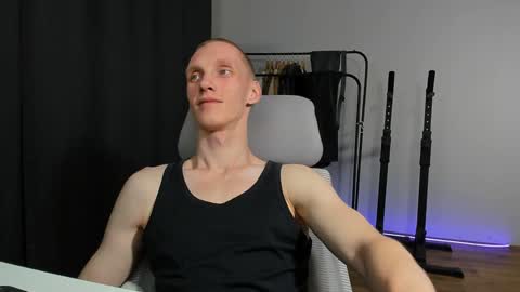 Snapshot of j_akira13 chatting on January 6, 2025, 4:44 pm Danny online show from January 6, 2025, 4:44 pm