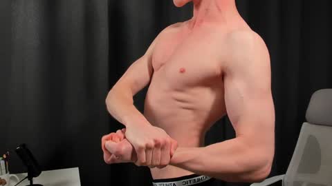 Snapshot of j_akira13 chatting on January 29, 2025, 4:47 am Danny online show from January 29, 2025, 4:47 am