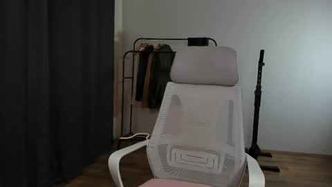 Snapshot of j_akira13 chatting on February 14, 2025, 8:26 pm Danny online show from February 14, 2025, 8:26 pm