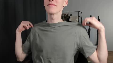 Snapshot of j_akira13 chatting on March 7, 2025, 8:56 am Danny online show from March 7, 2025, 8:56 am