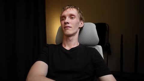 Snapshot of j_akira13 chatting on September 10, 2025, 6:19 pm Danny online show from September 10, 2025, 6:19 pm