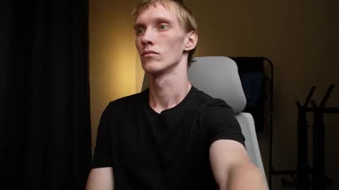 Snapshot of j_akira13 chatting on September 17, 2025, 3:14 pm Danny online show from September 17, 2025, 3:14 pm