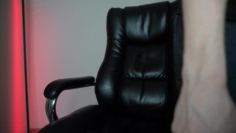 Snapshot of j_akira13 chatting on October 7, 2025, 9:50 am Danny online show from October 7, 2025, 9:50 am