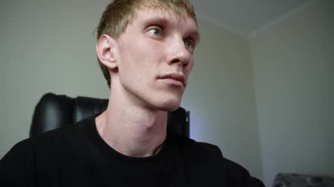 Snapshot of j_akira13 chatting on October 19, 2025, 8:04 am Danny online show from October 19, 2025, 8:04 am