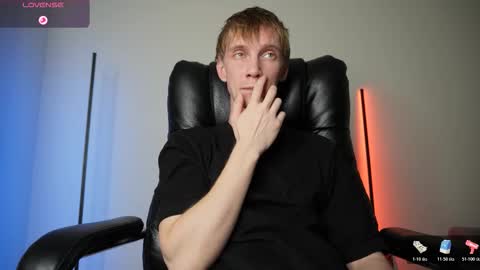 Snapshot of j_akira13 chatting on October 27, 2025, 8:29 am Danny online show from October 27, 2025, 8:29 am