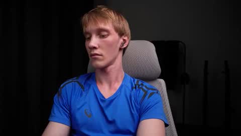 Snapshot of j_akira13 chatting on November 4, 2025, 5:23 pm Danny online show from November 4, 2025, 5:23 pm