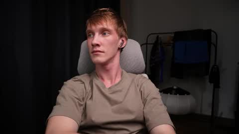 Snapshot of j_akira13 chatting on November 7, 2025, 9:42 am Danny online show from November 7, 2025, 9:42 am