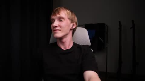 Snapshot of j_akira13 chatting on November 8, 2025, 5:34 pm Danny online show from November 8, 2025, 5:34 pm