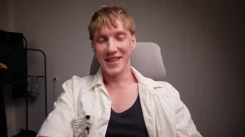 Snapshot of j_akira13 chatting on February 4, 2026, 9:31 pm Danny online show from February 4, 2026, 9:31 pm